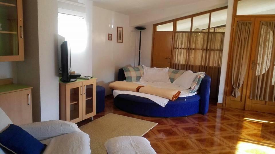 Pacho Appartement Baška Voda Buitenkant foto